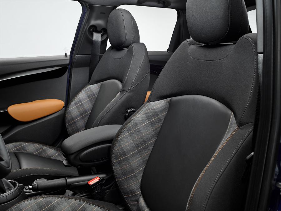  Mini Cooper S 5-Door Seven 2016 года  (фото 12 из 15)